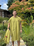 Poncho Yellow – Bright Comfort