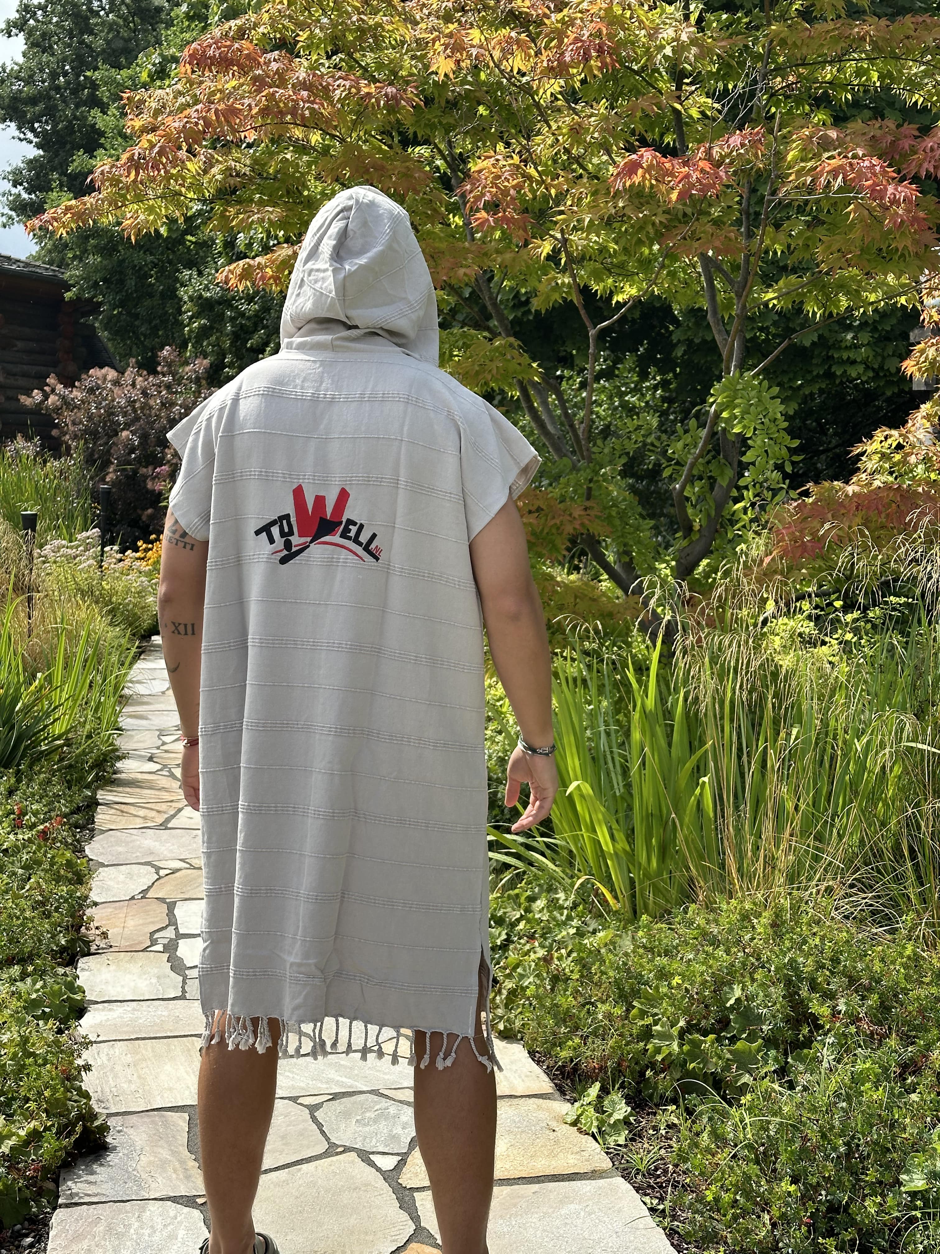 Poncho Beige – Natural Comfort